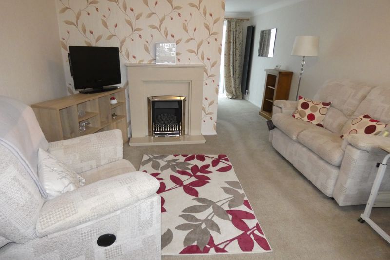 Lounge- click for photo gallery